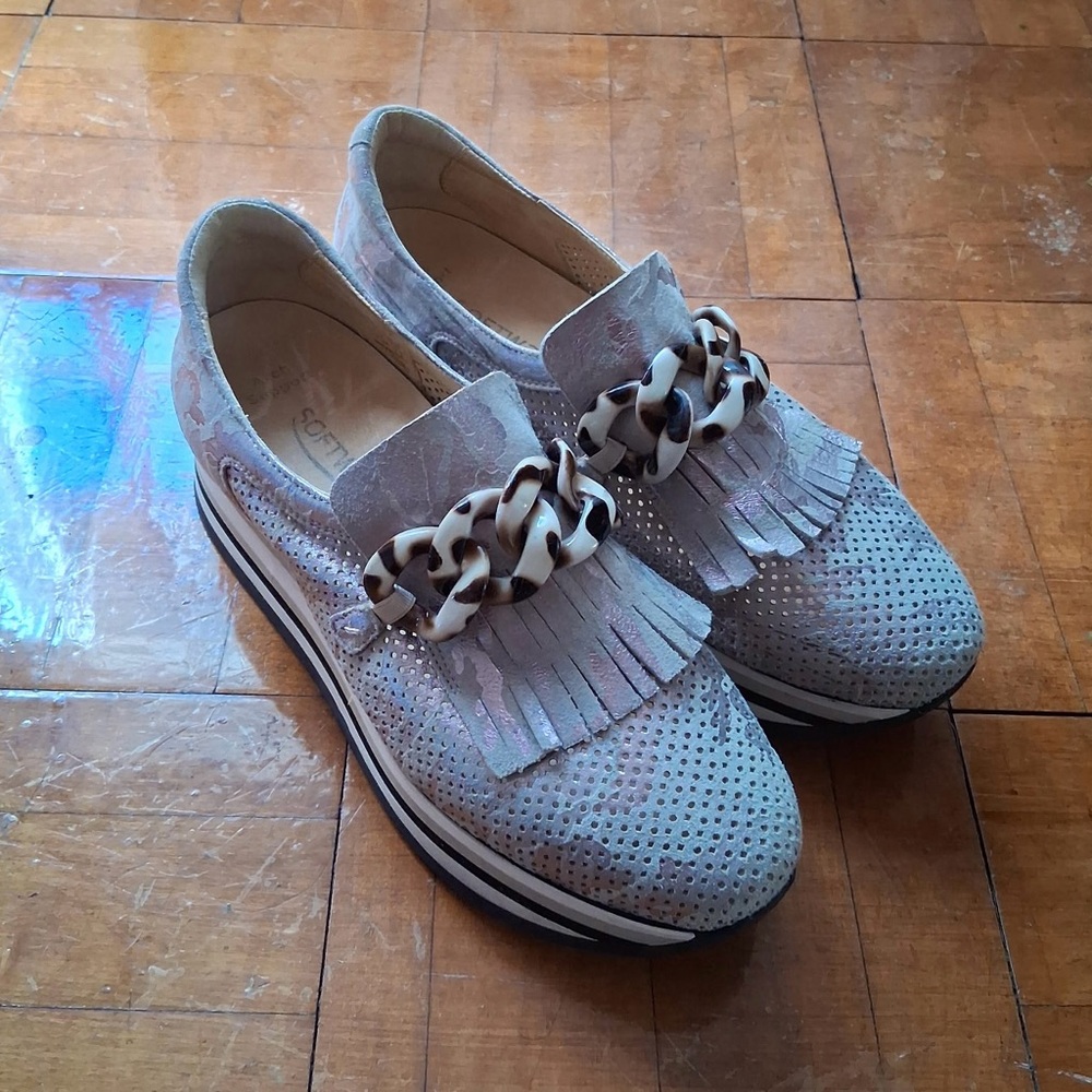 Fringe Chain Slip-On Loafers in Light Gray